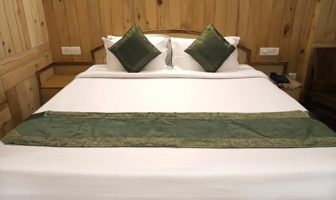 Oyo 22075 Hotel Bali Palace Katra  Buitenkant foto