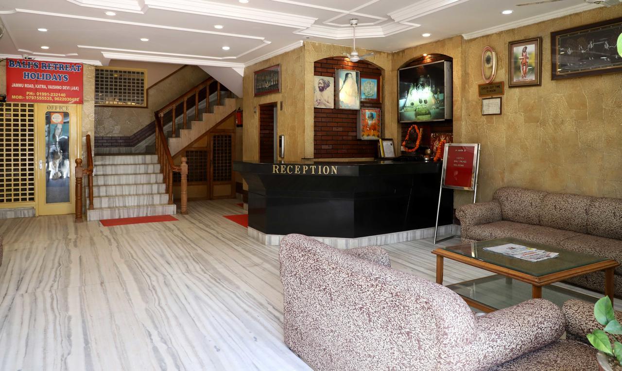 Oyo 22075 Hotel Bali Palace Katra  Buitenkant foto
