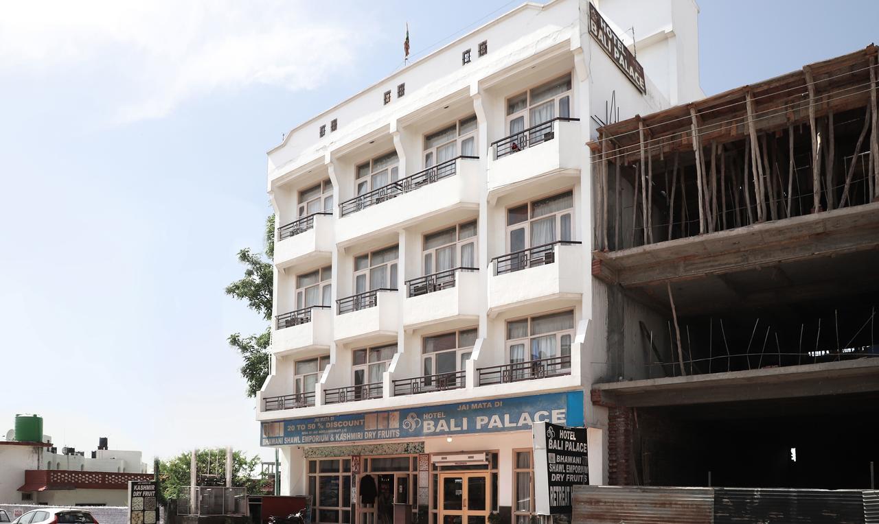 Oyo 22075 Hotel Bali Palace Katra  Buitenkant foto