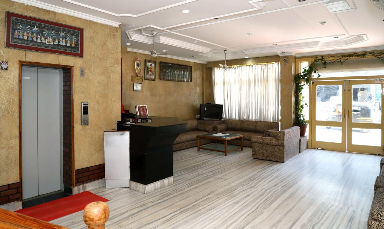 Oyo 22075 Hotel Bali Palace Katra  Buitenkant foto