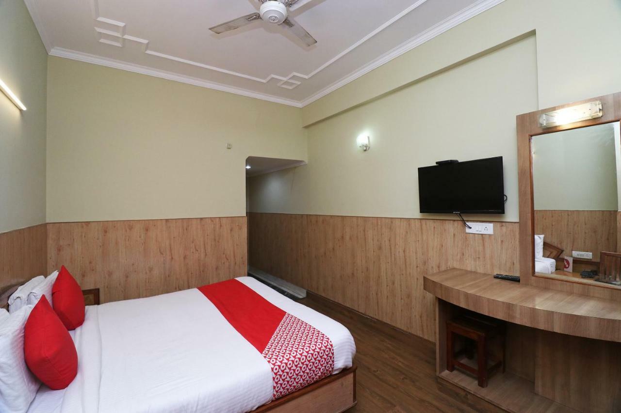 Oyo 22075 Hotel Bali Palace Katra  Buitenkant foto
